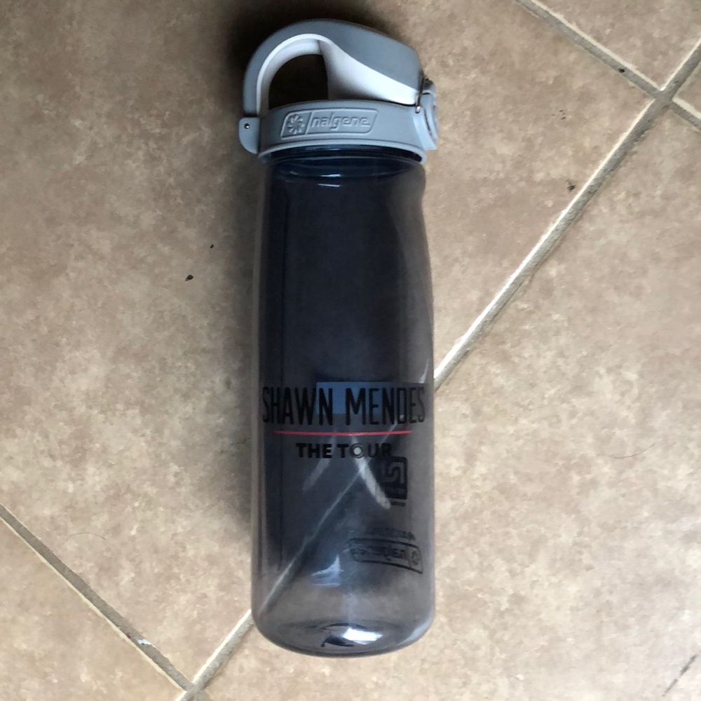 SHAWN MENDES THE TOUR EXCLUSIVE WATER BOTTLE